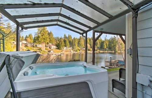 The Peacock House - Waterfront Home with Hot Tub! - Foto 9