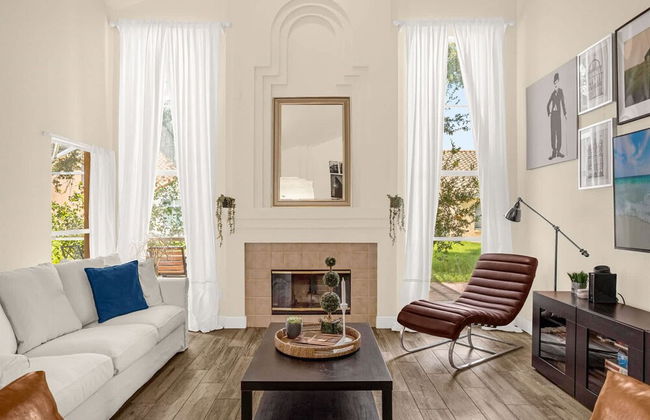 Spacious Home w Garden BBQ and Games at Golf Club - Photo 10