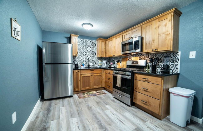 Fascinating 2BR 1BA Near Festive DT and Riverwalk - Foto 7