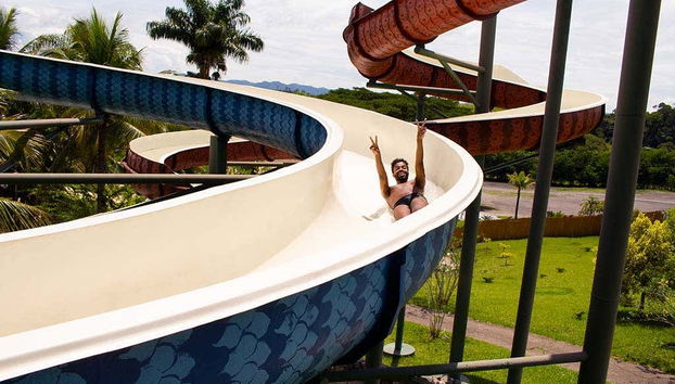 Divertimento sullo scivolo