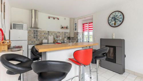 Sunlit Garden Escape Normandy - Photo 3