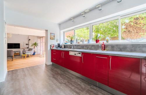 Apt T5 rénové avec bureau jardin et parking en centre ville - Foto 4