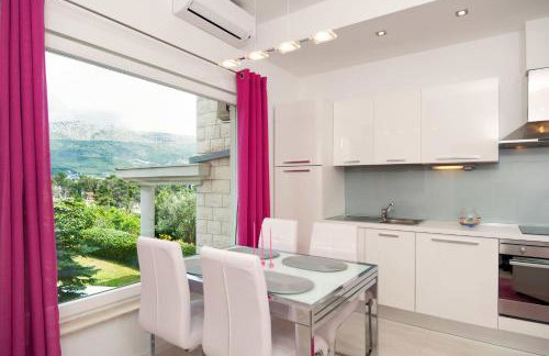 The Beach Apartments - Photo 13