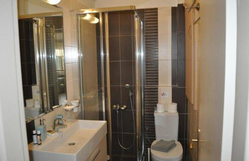 Into The Blue Apartment - Photo 4