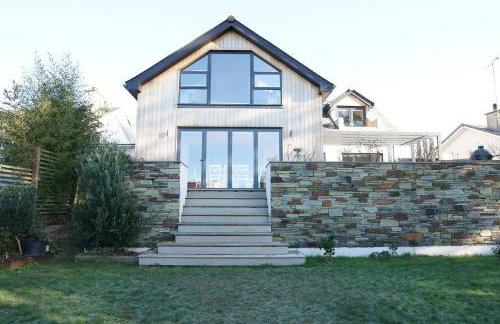 Stunning 4 Bedroom Home with Wild Spa, Gym & Hot Tub - Foto 36