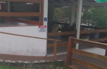 Vista para a lagoa - Enseada Azul, perto da Bacutia e Peracanga - Duas suítes Ar Condicionado - Varanda Gourmet - Lazer Completo, piscinas, quadras, sauna, pescaria, náutica, bar, restaurante, parques - Estacionamento e Portaria 24h - Foto 44