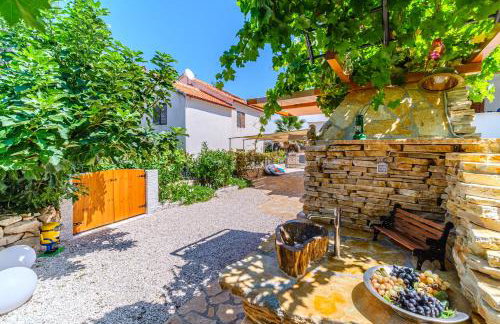 Holiday Home Dalmatinka - 20m From the Beach - Photo 64