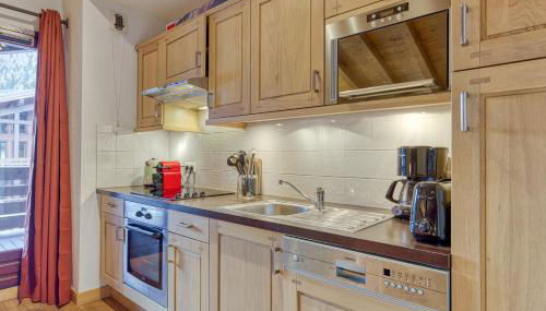Appartement LE BUET skis aux pieds, piscine & Spa - Photo 4, stove, dishwasher