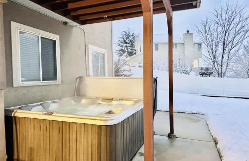 Adventure Retreat Hot Tub, Ping Pong, Close Mtn - Foto 6