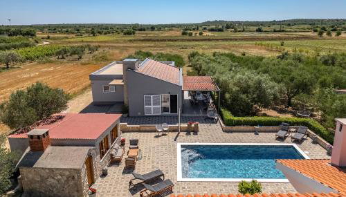 Villa Divinus - Photo 2