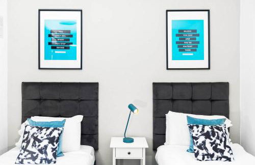 Three Bedroom House - Garden Space - Parking Included - Netflix Access - Parking - 74B - Foto 17