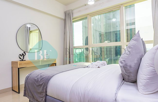 Bloomfeilds Royal 1Br Skyscraper - Photo 2