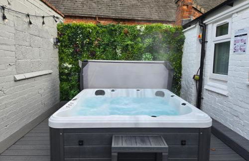 Derby City Centre Apartment With Roof Top Hot Tub - Foto 29