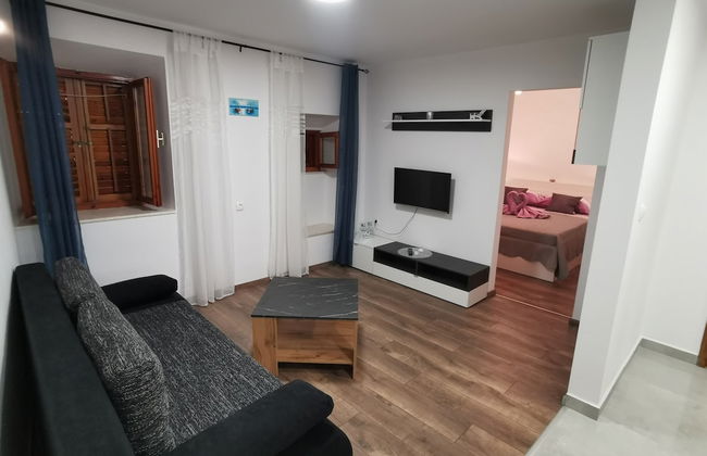 M & J Central Suites - Photo 57