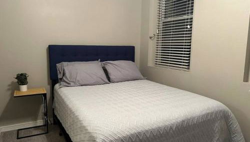 Comfy Downtown Condo - Photo 4