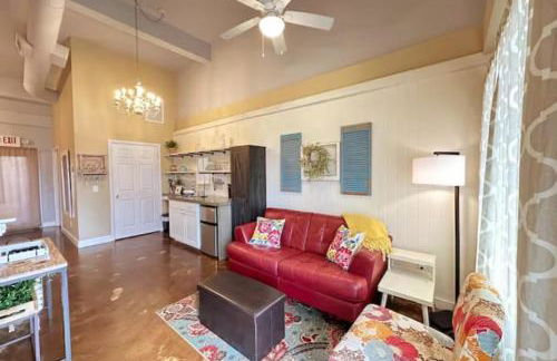 Haven at Hazel~Downtown Bungalow - Foto 1