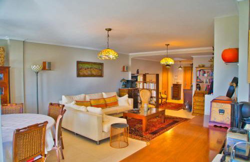 Lujo y vistas panorámicas en primera línea de mar - Foto 13