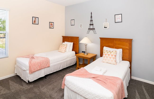 Paradise Found - Photo 3