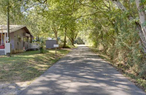 2 Mi to Lake Guntersville Peaceful Camper Home - Foto 24