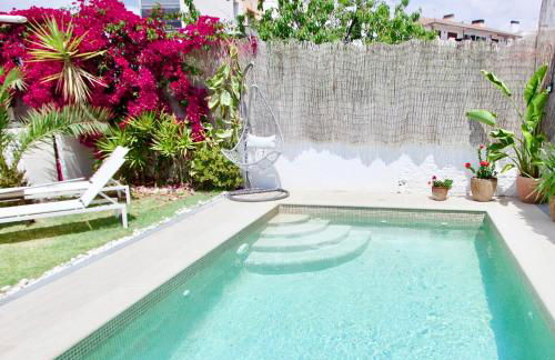 Beach house with private swimming pool * 5 min walk to the beach - Foto 1