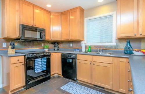 Union Spruces in Salt Lake with Hot Tub and Foosball - Foto 12