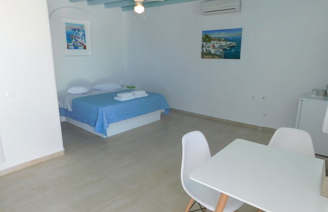 Sofia's Bungalows Mykonos - Photo 4