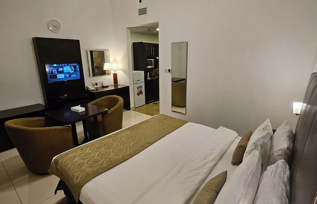 Tulip Creek Hotel Apartments - Photo 23