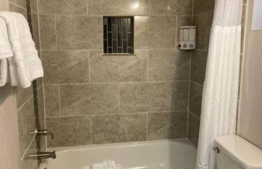 Studio w Balcony - Near Nob Hill and Hospitals - Foto 13