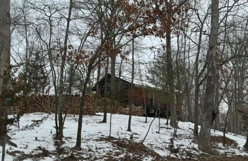 Modern Retreat Poconos 3BR Fire Pit Skiing - Foto 3