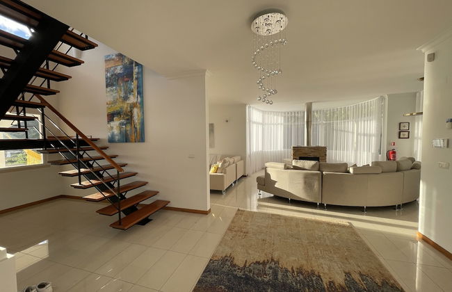 Luxury Villa With Private Heated Pool, Garden and Views of the sea and Mountains - Foto 52