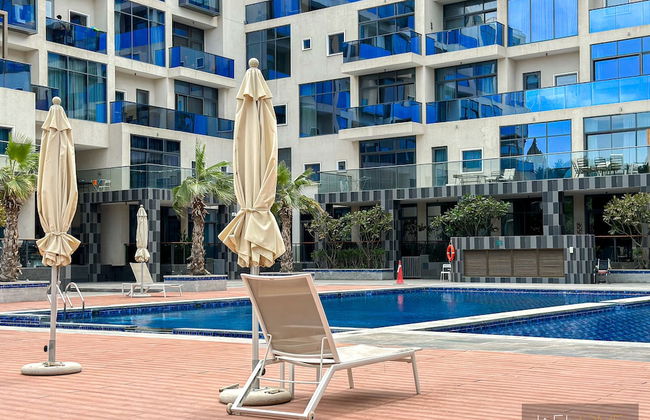 WelHome - Prime 1BR Apartment at Oia Residence - Photo 31