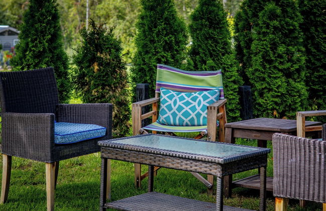 Rayleigh River Retreat - Garden Oasis - Photo 43