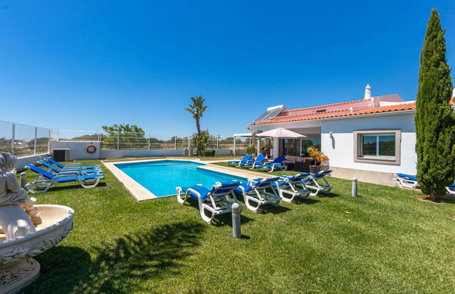 Maria in Albufeira With 6 Bedrooms and 5 Bathrooms - Photo 8