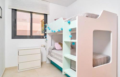 Amplio Ático De 2 Habitaciones - Photo 20