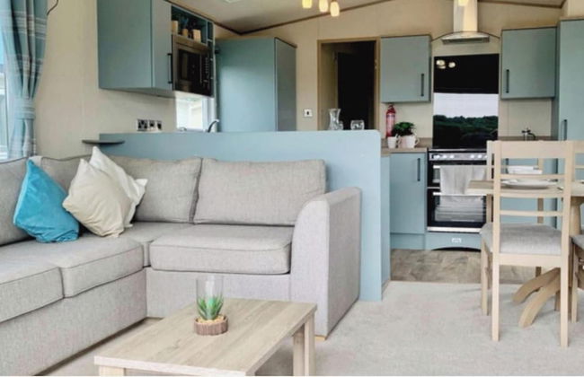 Caravan - Sleeps 6 - Pets Ok - Decking - Parking - Foto 9