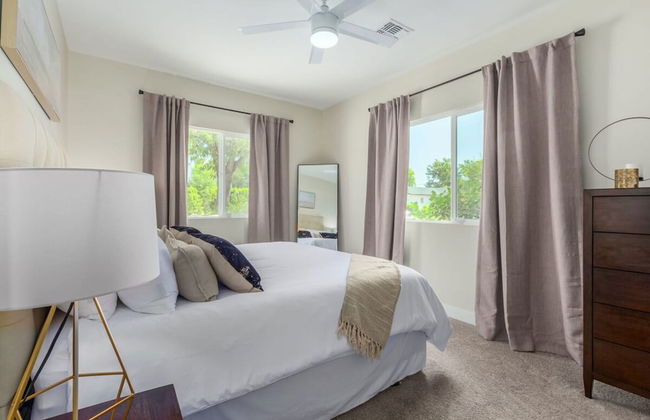 Modern Arcadia Estate Htd Pool Bikes Chef Kitchen - Foto 19