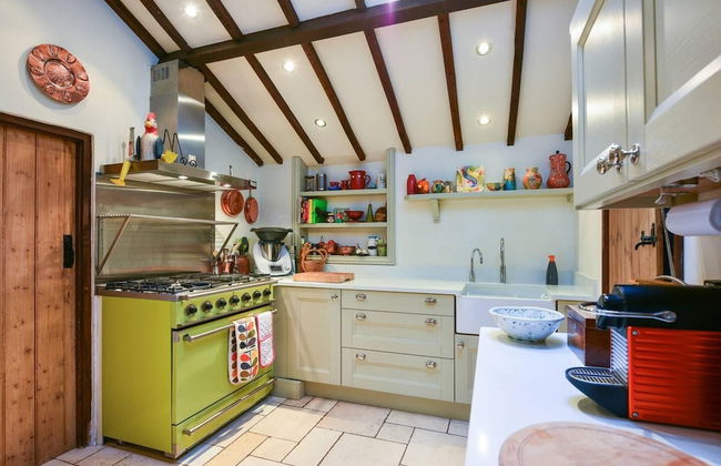 Lovely 4-bed House in Village of Sandhurst - Foto 16