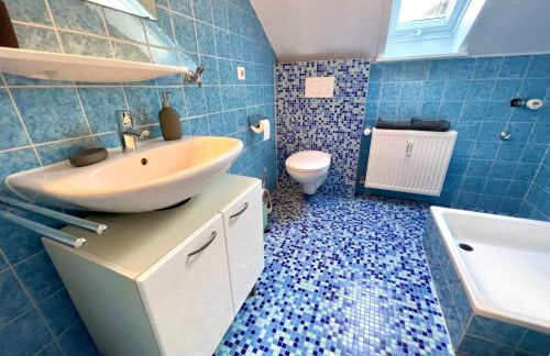 Sky Studio Apartment 1,5 Zimmer für 4 Leute Zentral 35qm S-Bahn Mercedes Benz - Foto 19