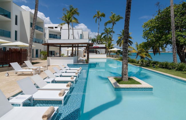 Outstanding 1 Bedroom Apartment Pool View B - Photo 14