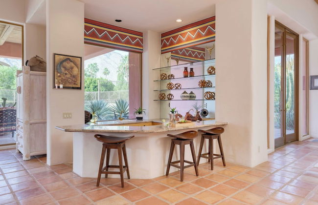 The Pond Estate by Avantstay Maximalist Designer Compound w/ 2 Casitas, Indoor + Outdoor Pools, Tennis Court, & Gorgeous Mountain Views 12k Sqft - Foto 49