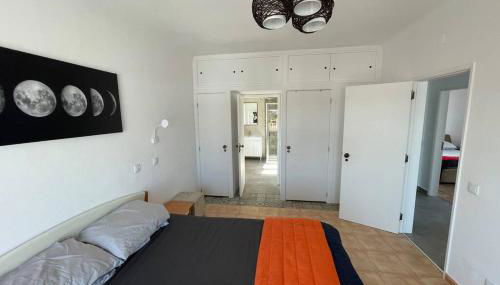 Spacious Villa. Large Rooftop. 4 Bedroom Sleeps 8 - Foto 3