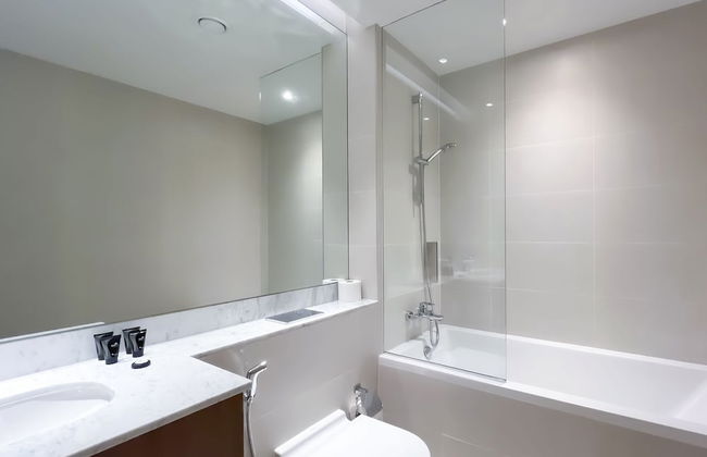 Stunning Beach View Apt. with Balcony Jumeirah La Mer - Photo 30