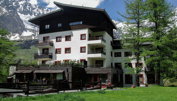 Contemporary Apartment in Breuil-Cervinia near Ski Area - Foto 2, Imagen principal