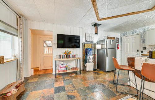 Sterling Home with Patio, BBQ Grill and Fire Pit! - Foto 6