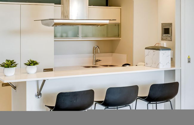 Stylish Retreat With Marina Views at Juliette 307 - Foto 13