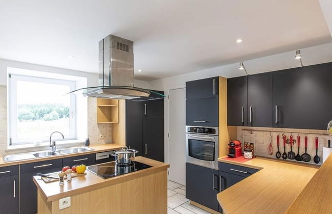 Tranquil Holiday Home in Manhay with Hot Tub near Ski Area - Photo 12