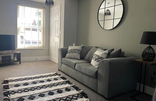 Oak House by ShortStays4U A Modern 3Bedroom Townhouse with free parking in town! - Foto 1