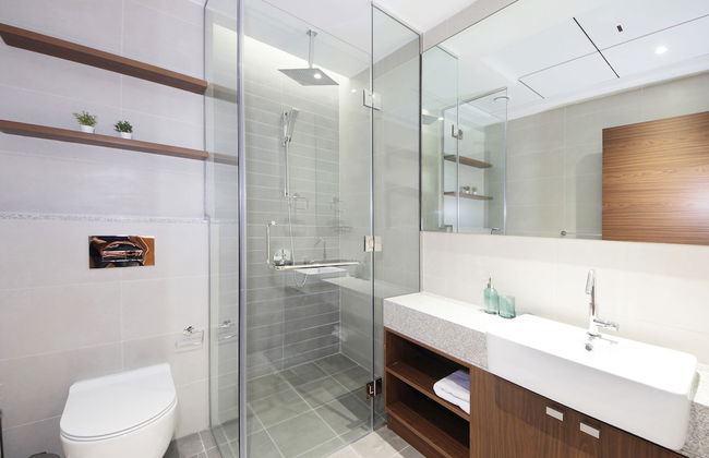 Luxury StayCation - Tranquil Retreat With Beautiful Park Views - Photo 31