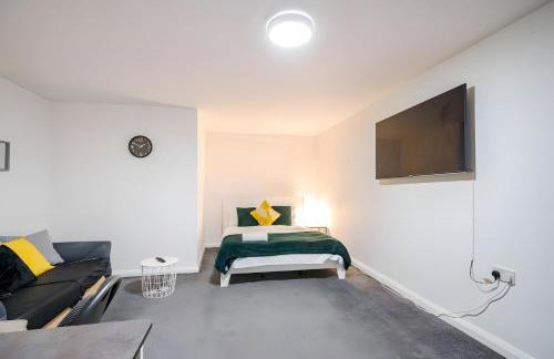 Modern Derby Studio - Sleeps 4, Close to Amenities & Parking - Foto 9