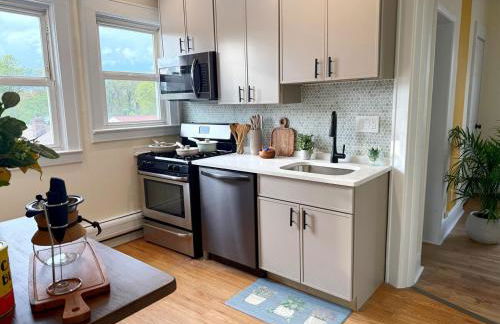 Zen Den With King Bed and Very Close to Airport - Foto 35